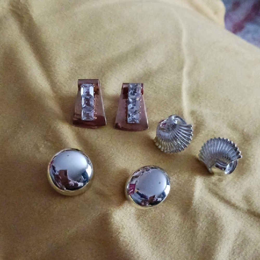Vintage Elegant Silver and Gold Tone Clip Earrings